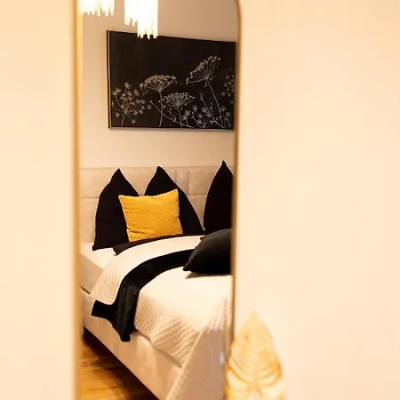 Apartment Deluxe *